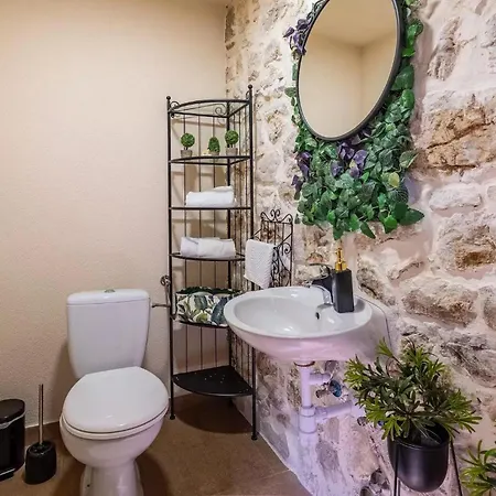 Miandri Holiday home