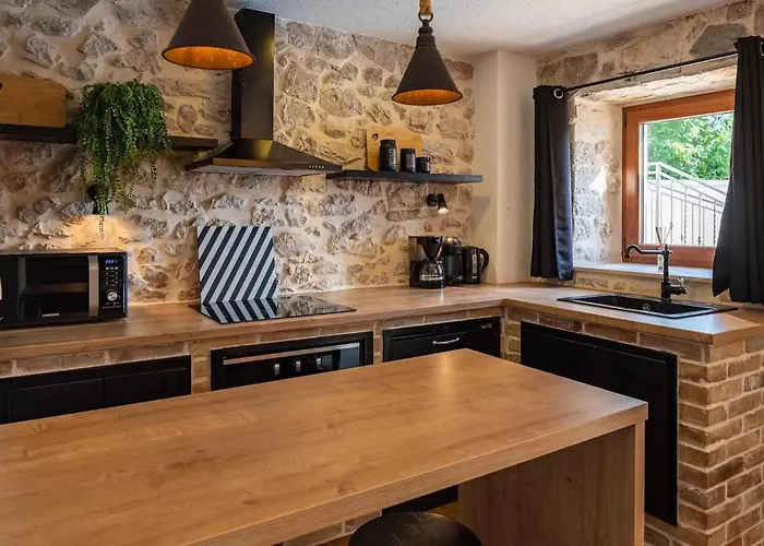 Tatil Evi Miandri